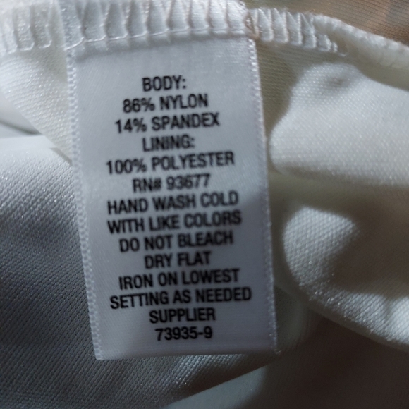 Belle Sky Large long cut sleeve Maxi Dress. Floral - Picture 2 of 6